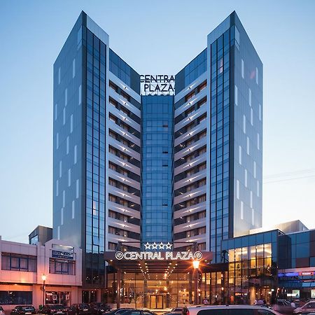 Central Plaza Hotel Piatra Neamt Bagian luar foto