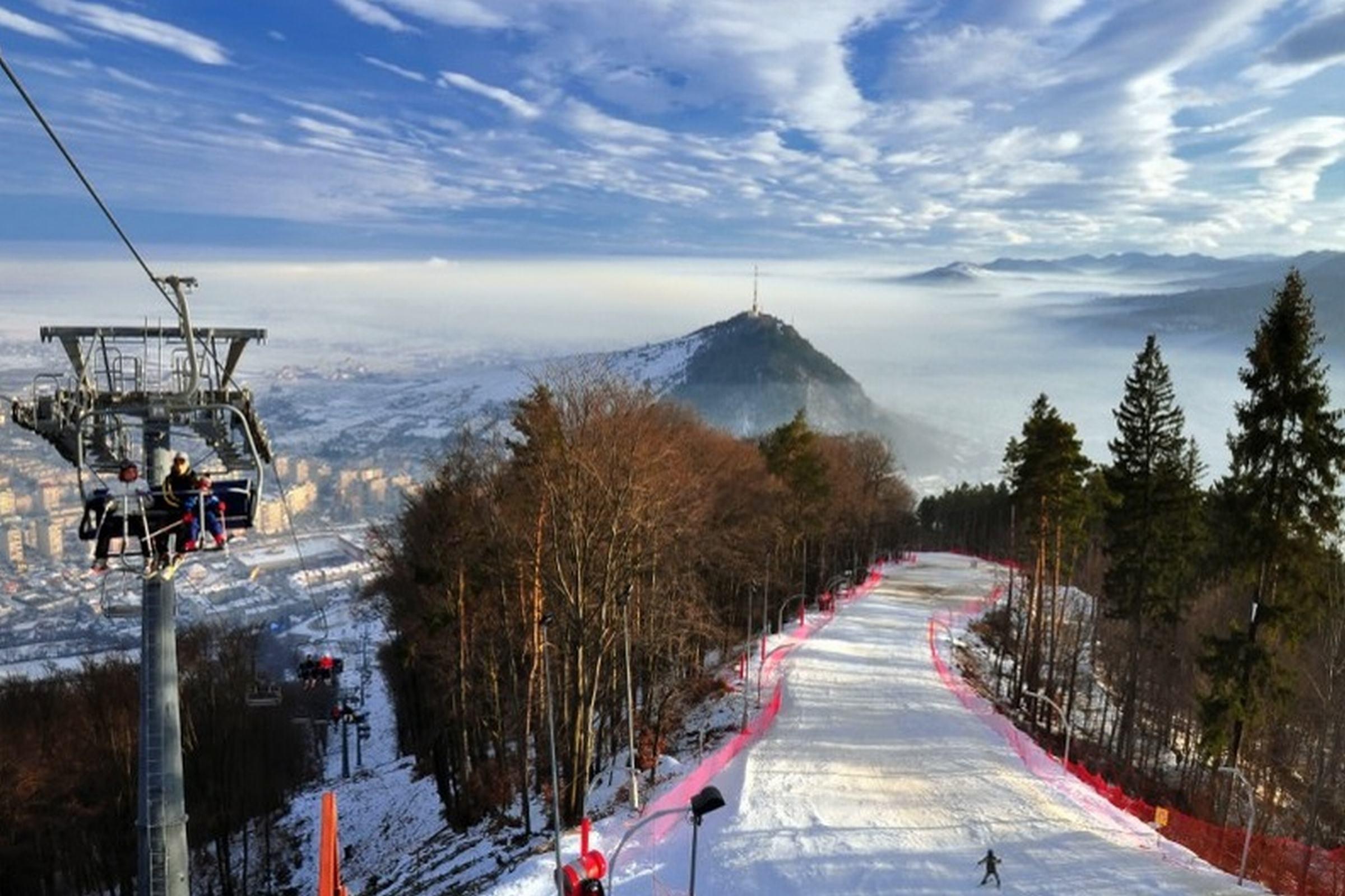 Central Plaza Hotel Piatra Neamt Bagian luar foto